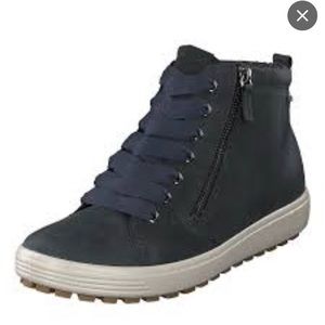 ECCO soft tred marine blue size 9 gore-Tex